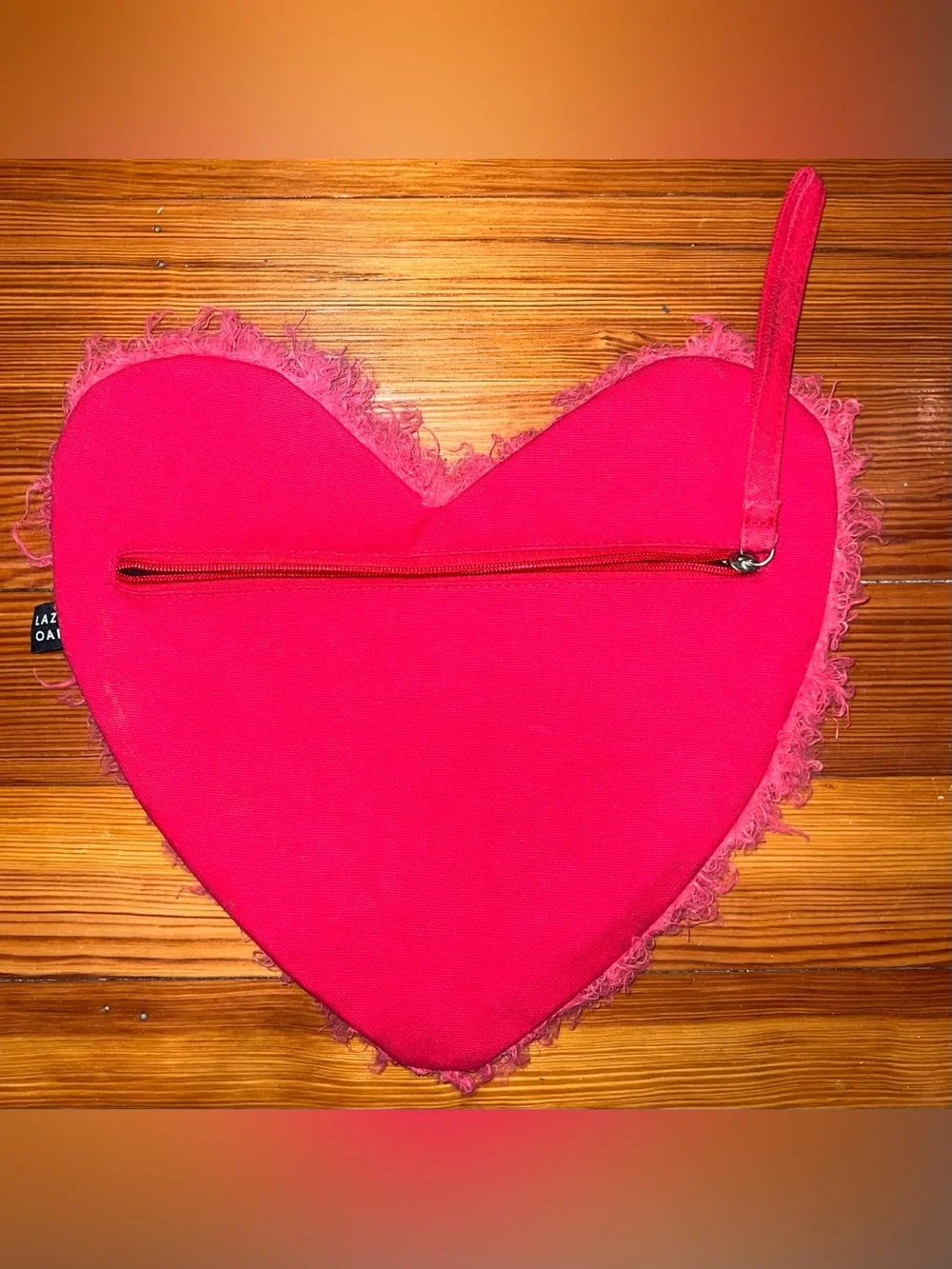 LAZY OAF Fluffy Heart Eyes Clutch